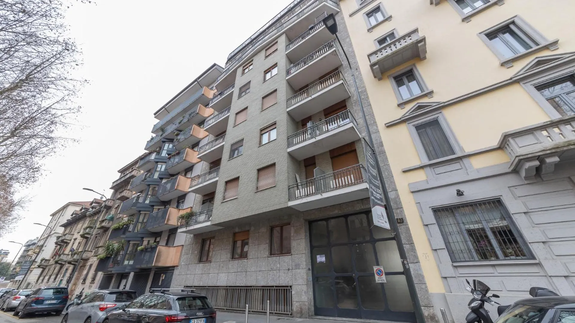 Modern And Comfortable Apartment In Cenisio Area Milan