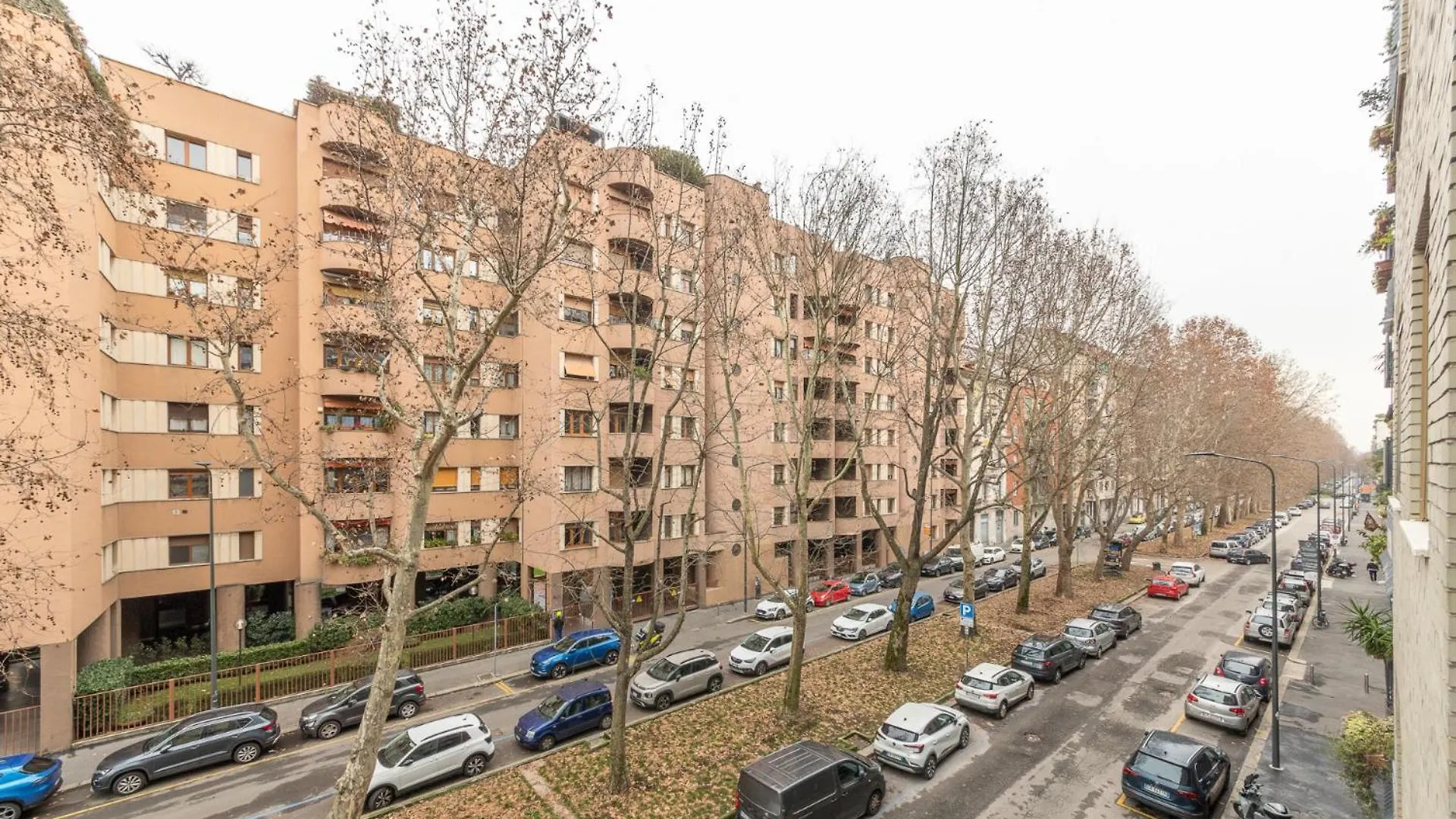 Modern And Comfortable Apartment In Cenisio Area Milan Italy