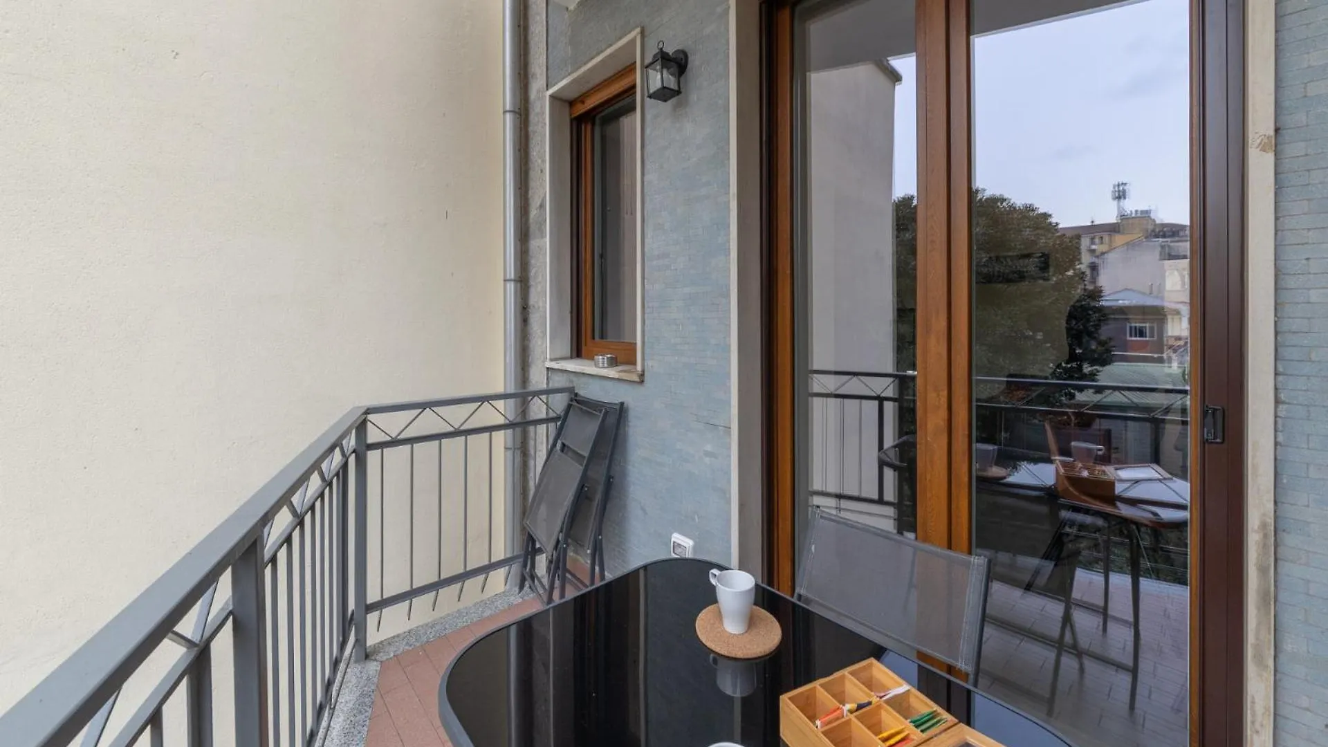 Modern And Comfortable Apartment In Cenisio Area Milan