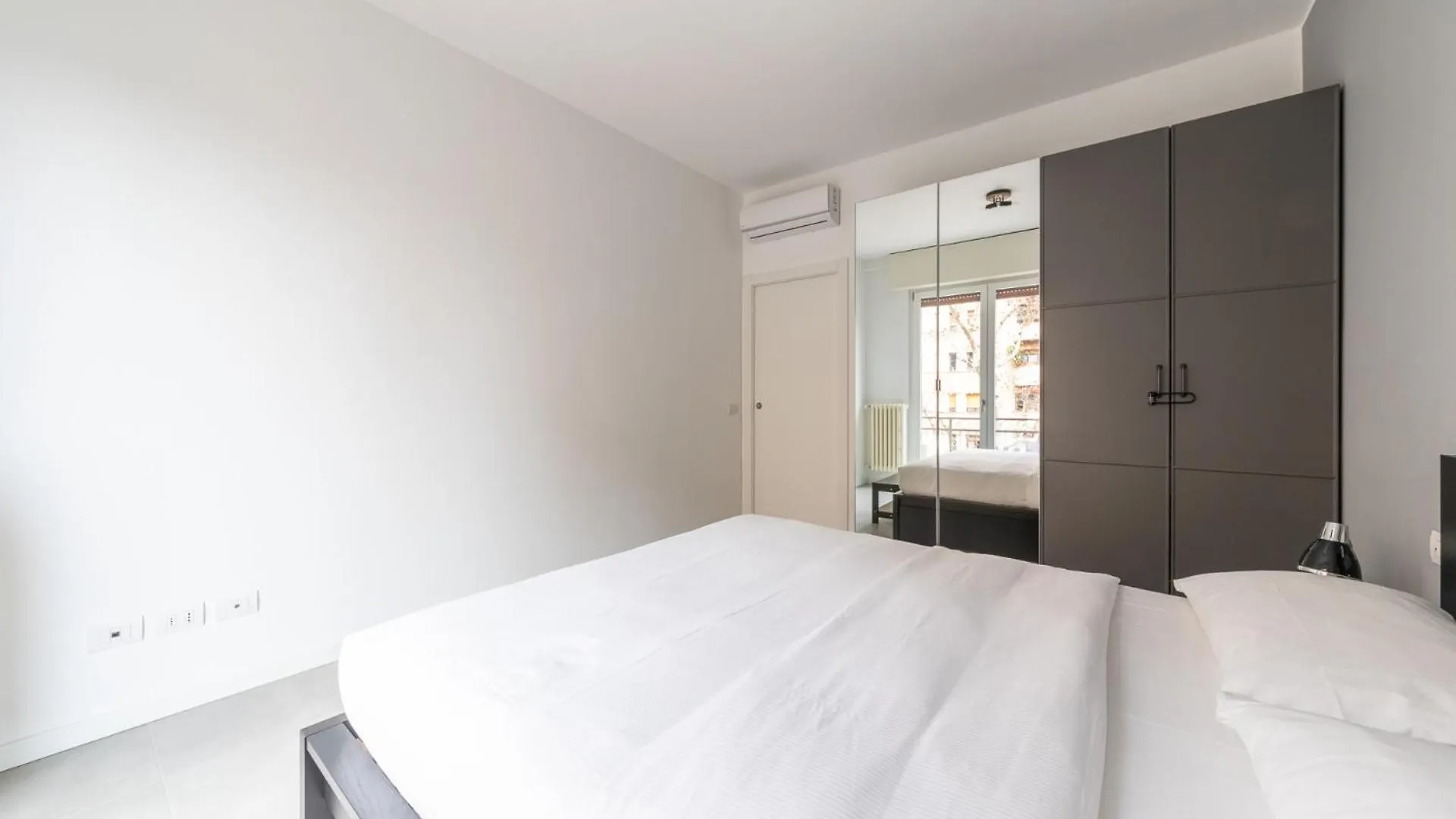 Modern And Comfortable Apartment In Cenisio Area Milán